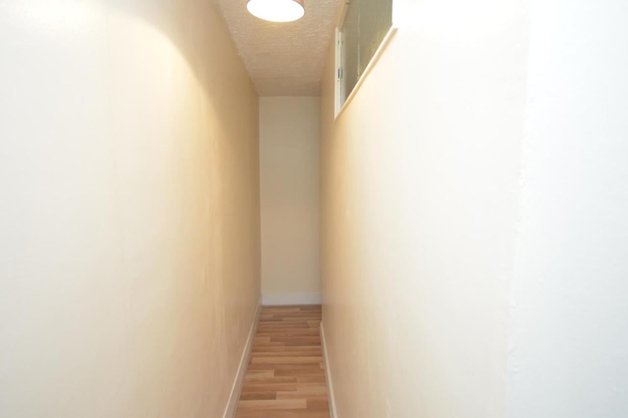 Cheerful 4 Bedroom House In Greater ロンドン エクステリア 写真